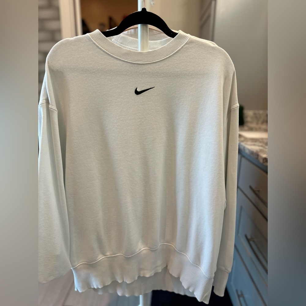 Nike sweatshirt bundle